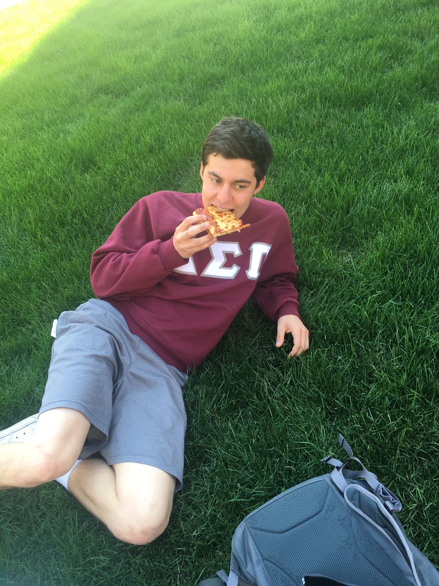 OSUDSP's tweet image. #FisherGreekWeek provides pizza and happiness #OSUDSP