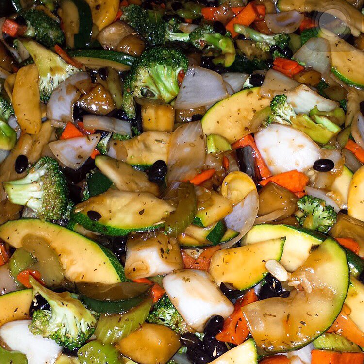 lunchforkids's tweet photo. Who said school lunches can't be healthy &amp; delicious? Teriyaki veggies anyone! https://t.co/ZS8i6IQTKL