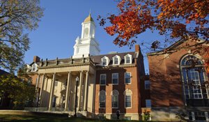 phsdecisions16's tweet image. .@maddyone01 is joining the husky fam to study pre-pharmacy at UConn!