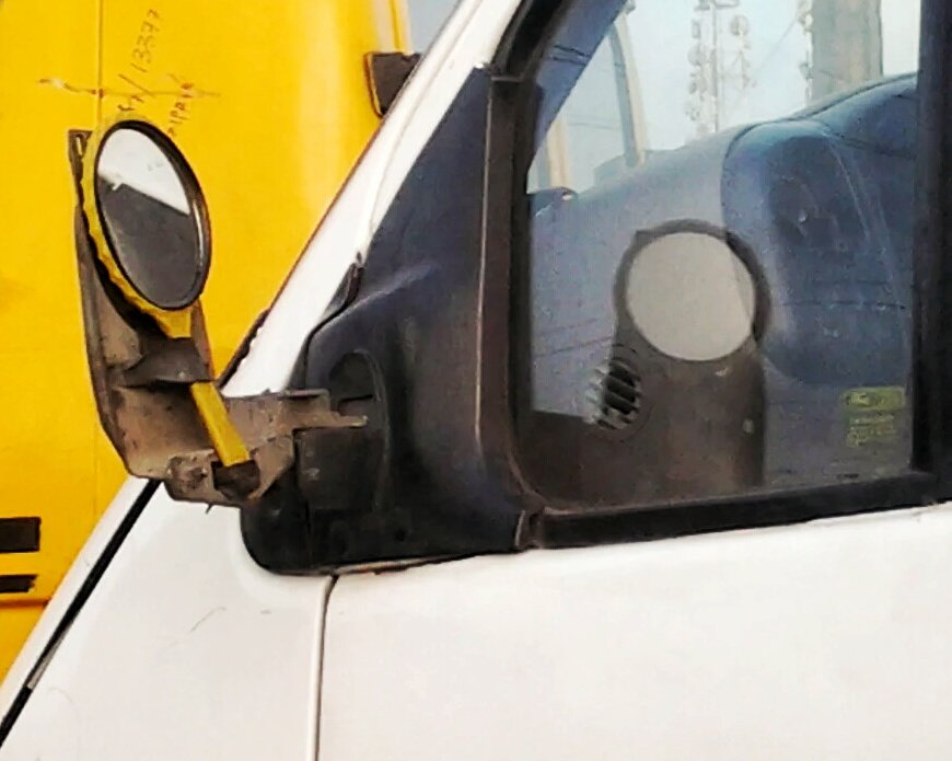 classkaptain's tweet image. #HelloSir @AkinwunmiAmbode Sir, I sen Rasaq To Ladipo to buy d side mirror dat break. See wat e now bring back sir!