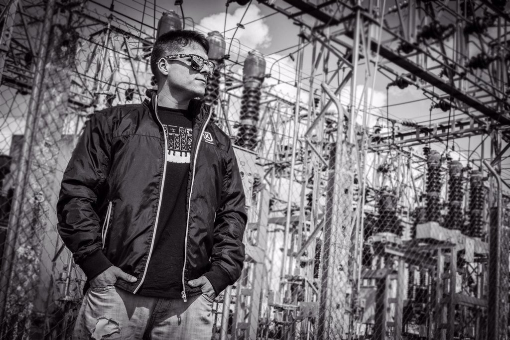 rootnoise's tweet photo. 🔥danger🔥 Buena tarde de fotos!! #RootNoise #PhotoBook https://t.co/DRGca2DCIf