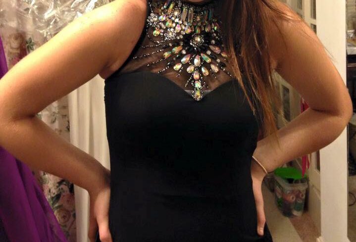 Lydiee01's tweet photo. @Duluthdresses Someone buy this dress please 🙏🏼 // $150 &amp; Size 4 unaltered. https://t.co/exE7NrB5Qo