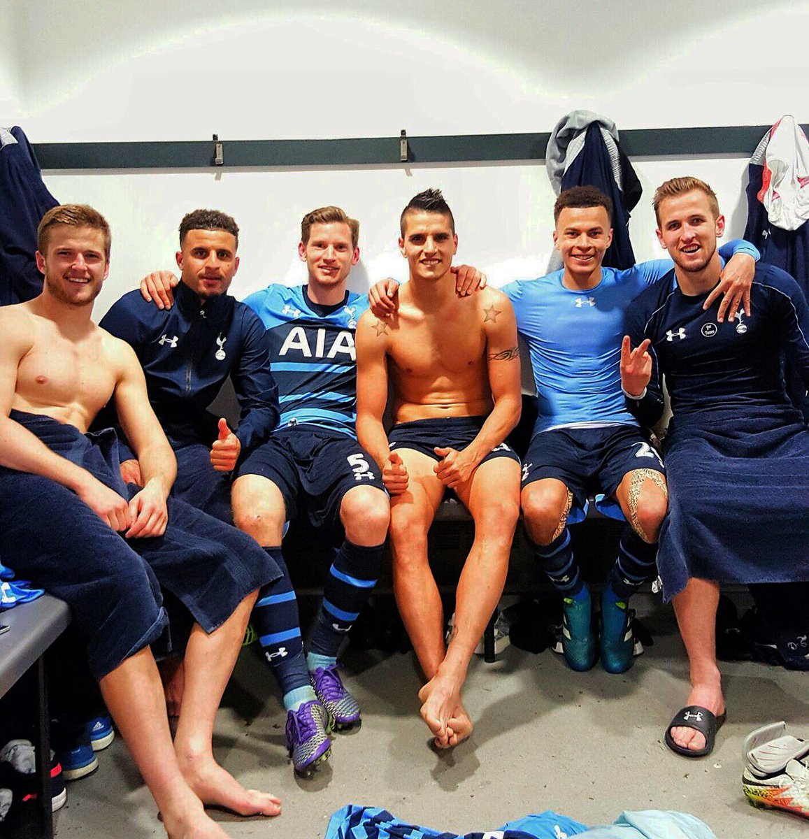 HKane's tweet photo. Don't get much better then that! 4 goals. Clean sheet. 3 points 👊 #COYS #THFC https://t.co/qifzXD8gq4