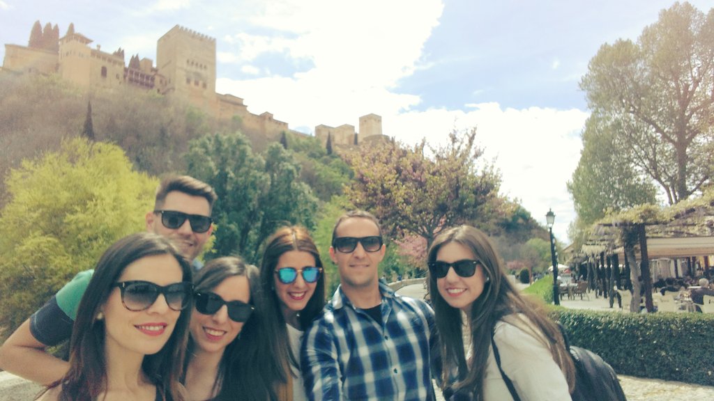 MNievesOrtega's tweet photo. Buen día que pasamos!!
#Friends #Domingo #Granada 
@RaquelRiBra @ajmo1986 https://t.co/k99m89B1W5