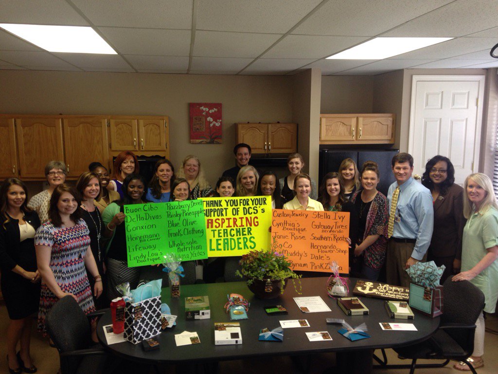 corbinmath's tweet photo. Thank you to all of our supporting businesses! Our Teacher Leaders are so appreciative! #TeamDCS https://t.co/jIEnwpWuec