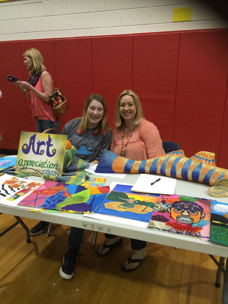 HCMSbulls's tweet photo. Enjoying art at Shake Night! https://t.co/Zl7w6mmTci