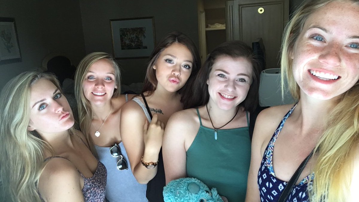 bigbossbowser69's tweet photo. room 225 out 🤘🏻 #sixflagsbound https://t.co/hlQIrU6kdT