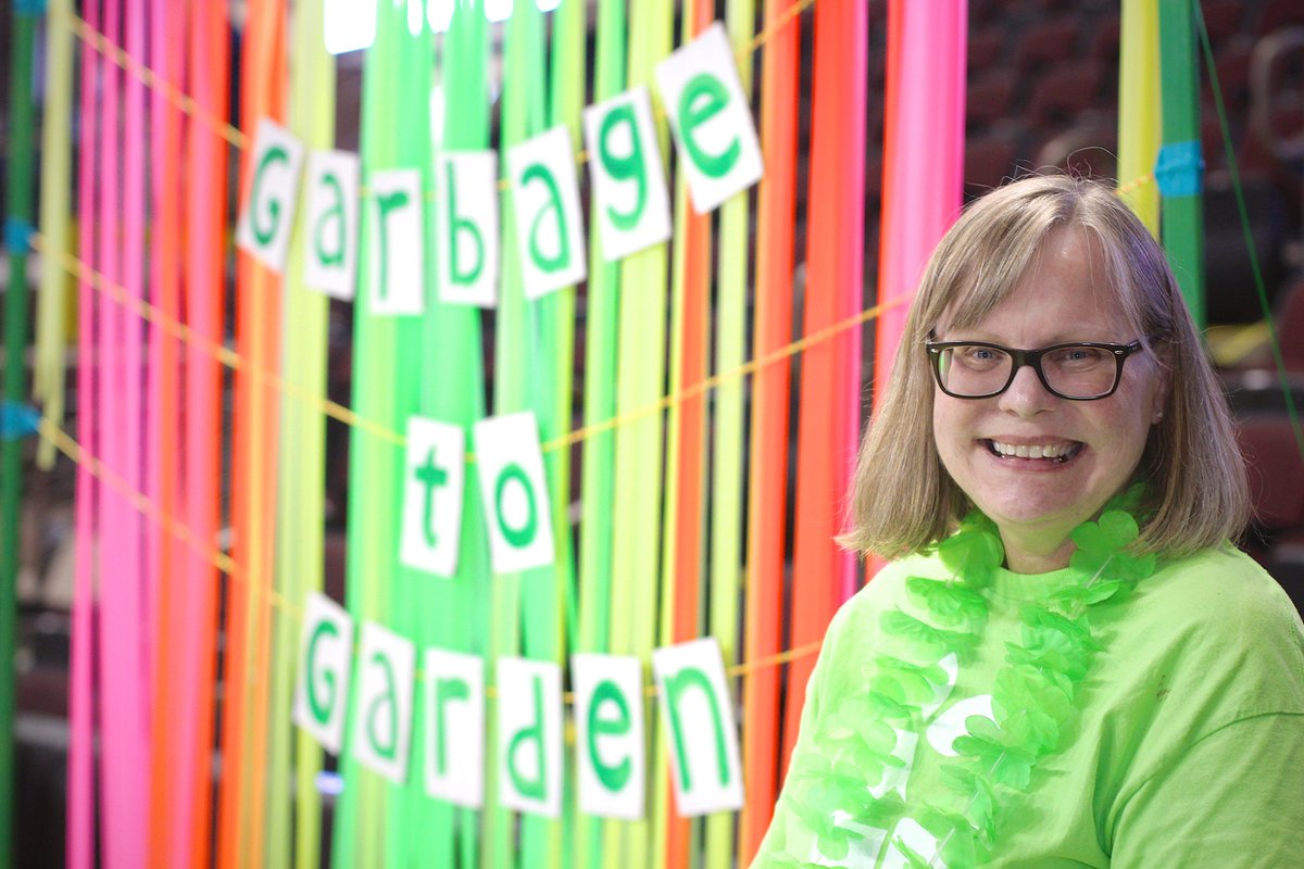 GarbagetoGarden's tweet photo. Thanks to the help from our volunteers, we sent more kids than we can count home from @Kidabaloo with #seedbombs! https://t.co/H44zBBXg1e