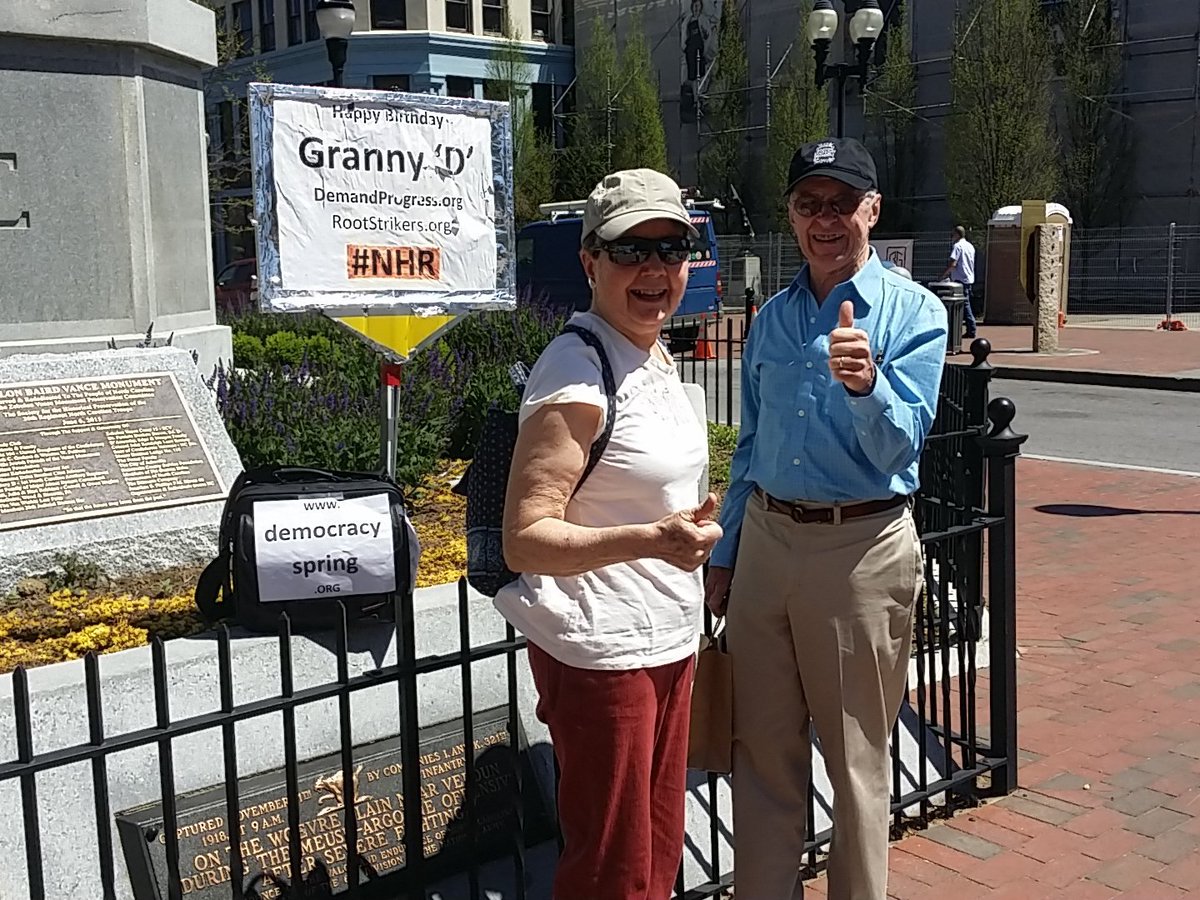greg411dotme's tweet photo. #DemocracySpring #NHR #MaydayPAC #MaydayPAC 2 more in Asheville NC on the record supporting DC protesters https://t.co/i9ufoqapl3
