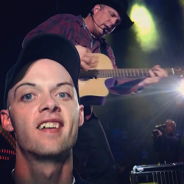 SabolGary's tweet photo. @garthbrooks It's my B-Day all 1 wish is 4 (YOU) to say Happy B-day! btw ty 4 making a boy hood dream @ Penn State! https://t.co/zgIkj9RC6k