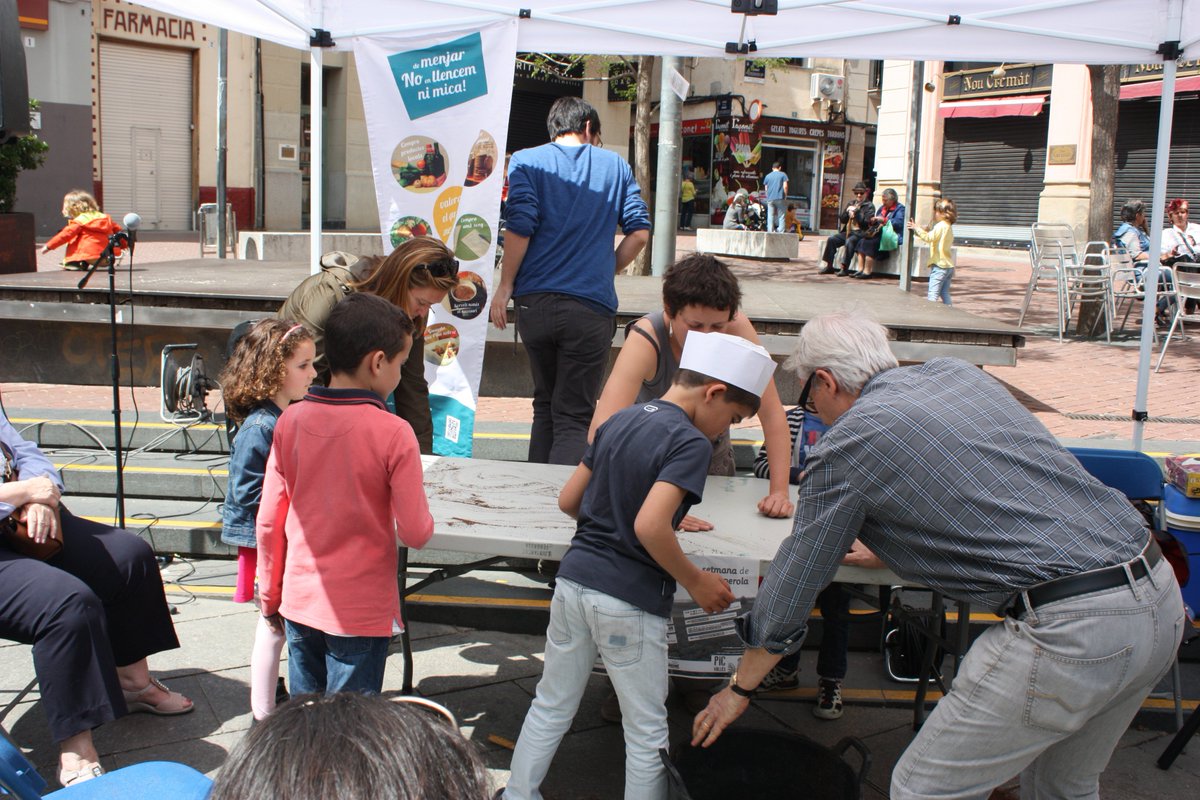 PICValles's tweet photo. Taller llavors TresQuarteres #firaagroecologica #Terrassa https://t.co/mHUH9OK5y0
