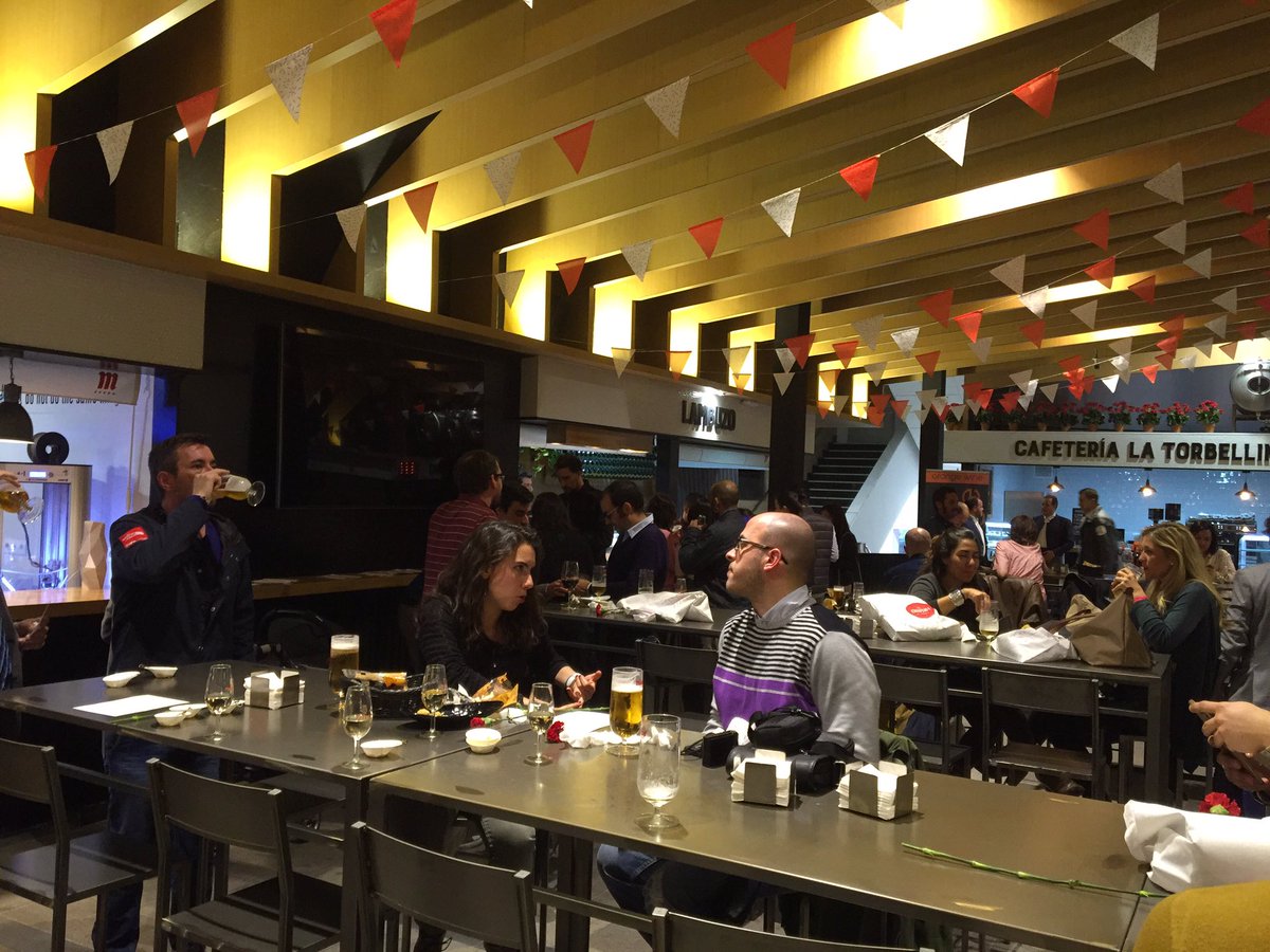 Gastroactivity's tweet photo. Está genial la @lachisperia en el @mercadochamberi un nuevo espacio gastro que va a triunfar #holachisperia https://t.co/MbBGox3K3Y