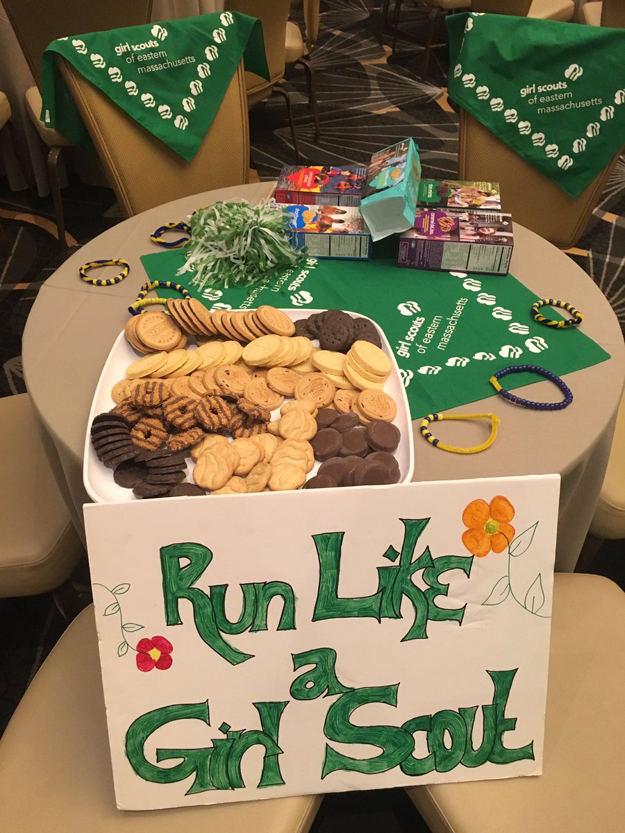 GirlScoutsEMass's tweet photo. Will run 26.2 miles for cookies! #boston2016 #BostonMarathon #RunBold #TeamGSEM https://t.co/vhYtP8d6PP