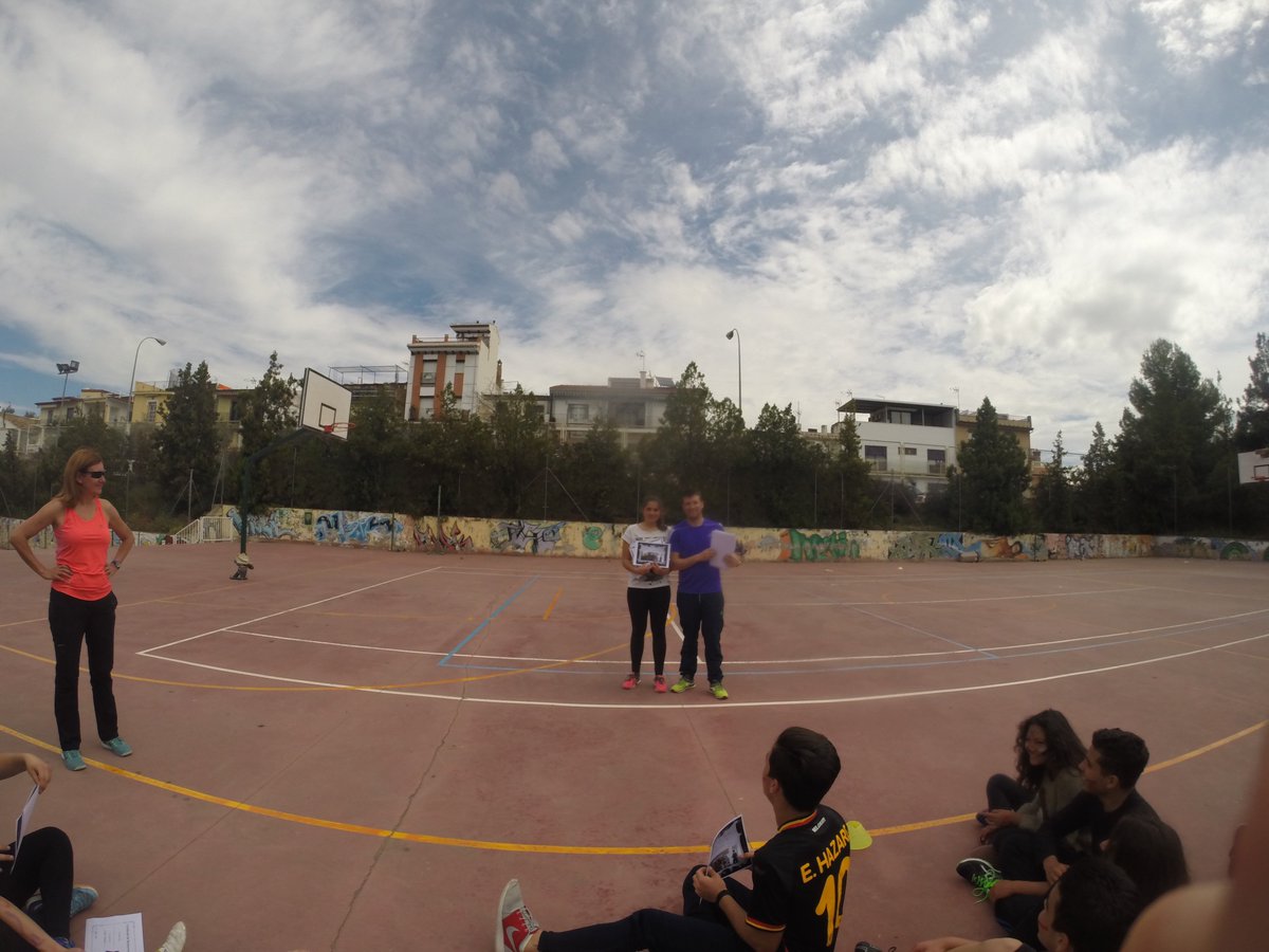 MOTEFVOLEI3A's tweet photo. GRUPO DE #3ESOA. AQUÍ OS DEJO LAS FOTOS DE LOS PREMIOS DE HOY :) https://t.co/wIexDwJGGN