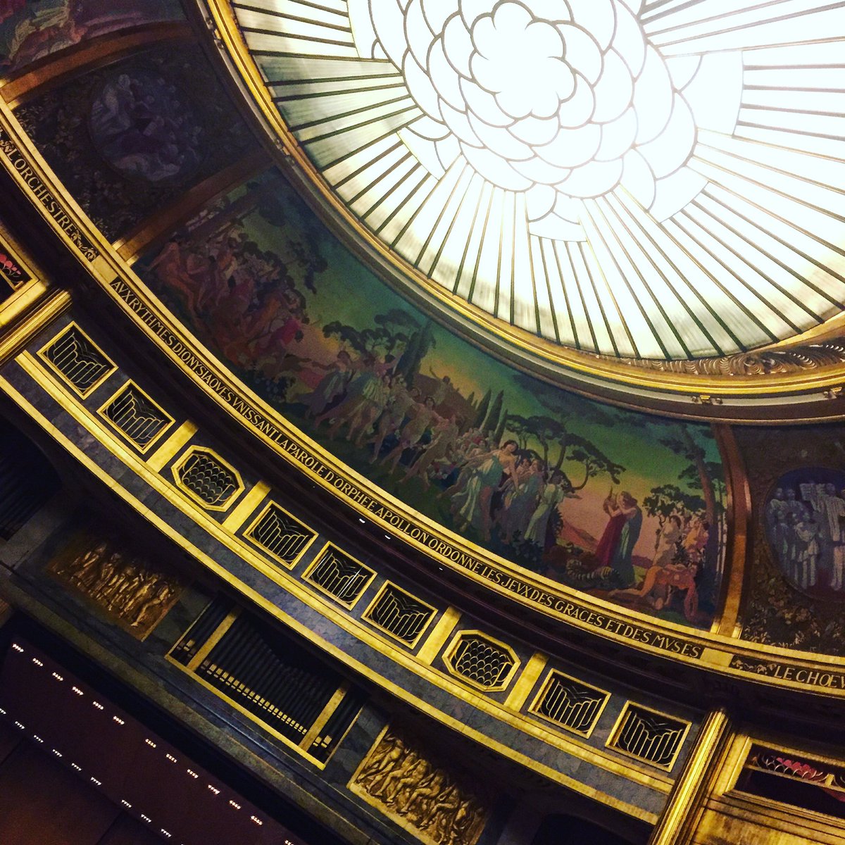 th_de_ma's tweet photo. Au théâtre ce soir, un récital. #TeamDebussy #TeamHaydn #TeamSchubert Cc @GautierCapucon 🎻🎼💕 https://t.co/P1d0iHae46