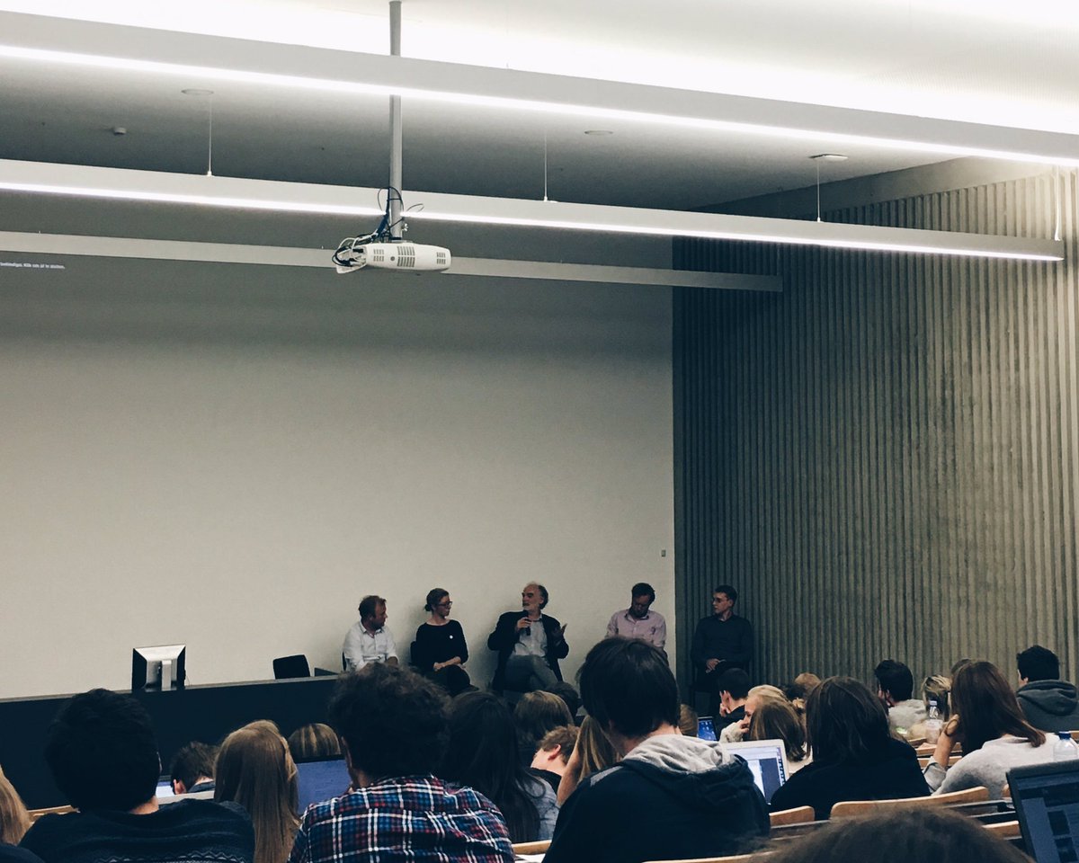 jente_vanpelt's tweet image. Dit debat houdt een mens wakker, op een maandagavond. #nativejournalism @ArteveldeJOU