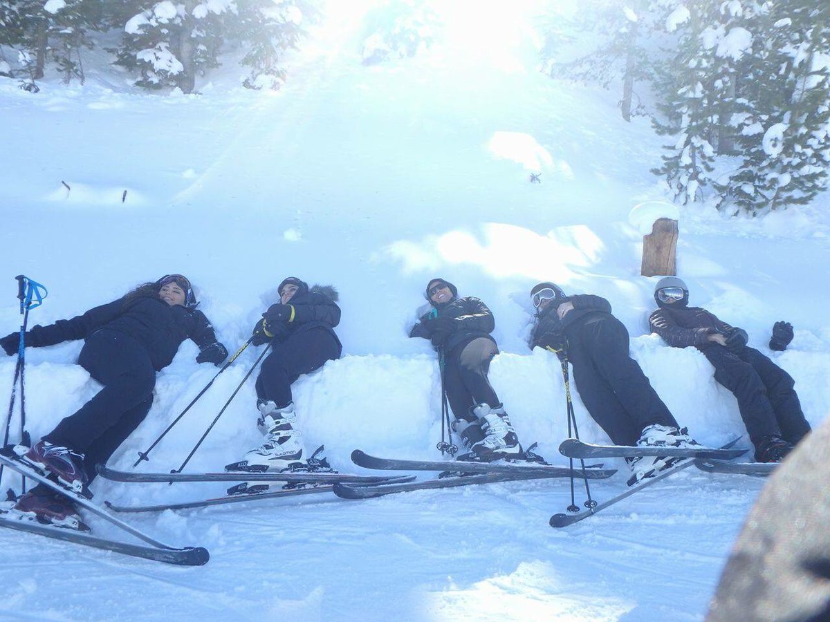 CarsonManka's tweet photo. In honor of the season ending, thank you for always being so great😍 We love Vail so much❤️ #Vail2016 https://t.co/uDeYAZHcOo
