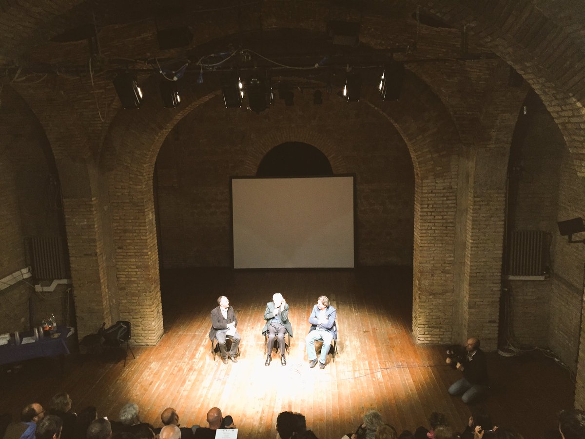 #Shakespeare400 #ShakespeareReloaded questa sera con noi <a href="/rherlitzka/">Roberto Herlitzka</a> #specialguest non ri-scriviamo #shakespeare 😜