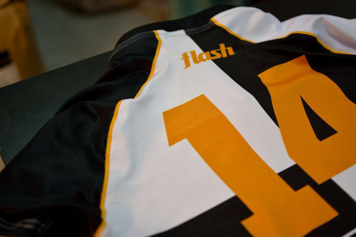 elrugbydelcae's tweet photo. Camiseta Temporada 2016! https://t.co/5hCali8qpu