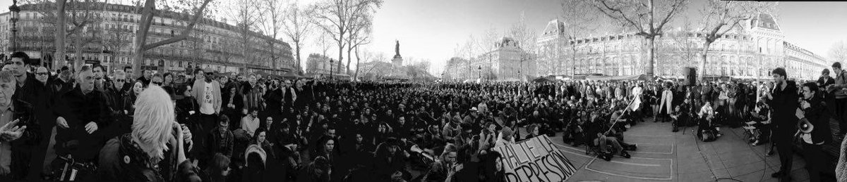 nuitdebout's tweet photo. L'AG de la #NuitDebout, sous le ciel d'un soir de printemps, par @Stef_Burlot https://t.co/wVvKuYz9x2
