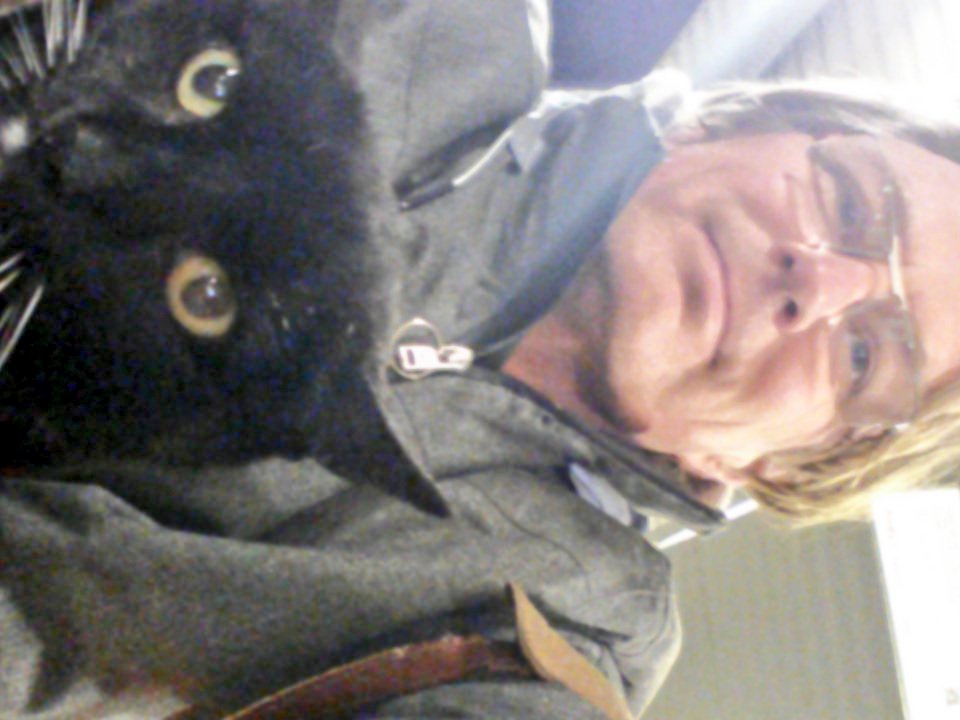 Met een vriend op station Coevorden wachten op de trein na een geslaagd G1000café in Wachtum @G1000Coevorden