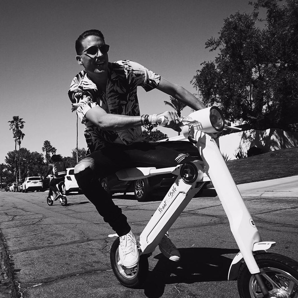 jgjgould2's tweet photo. Seeing @G_Eazy this happy riding this sick ass bike makes me so happy. #YoungGerald #lifestyle https://t.co/1P58ZqetBb