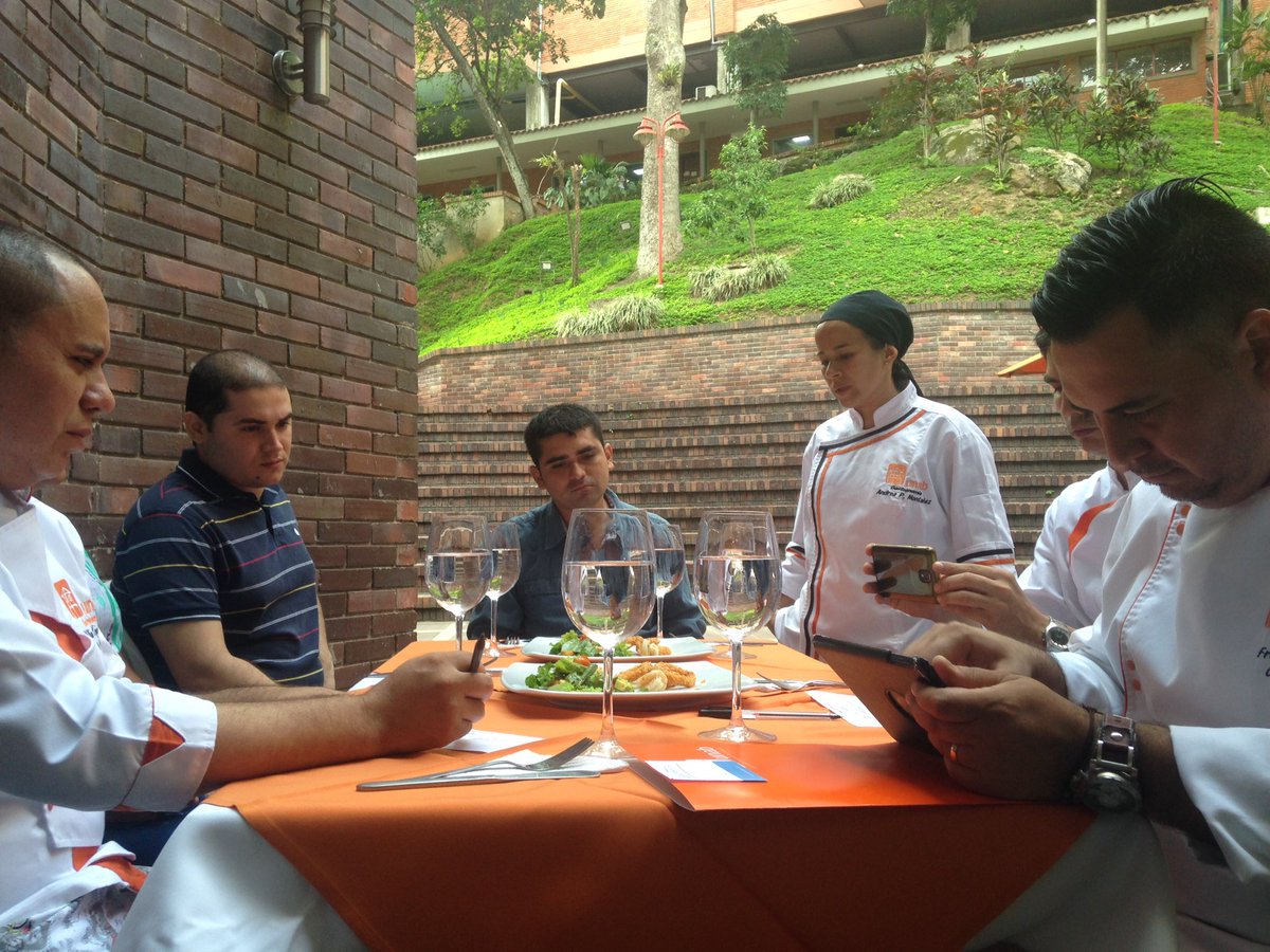 unab_online's tweet photo. Hoy en BANU, la se califica la primera etapa de #Creachef. https://t.co/N71H7mUhn7