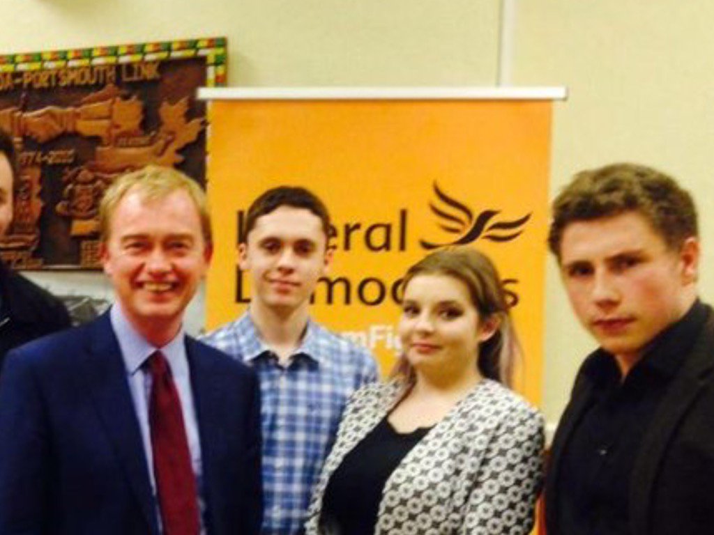 Great pic of <a href="/benjehan/">ben jehan</a> keeping his eye on <a href="/LibDems/">Liberal Democrats</a> leader <a href="/timfarron/">Tim Farron</a> <a href="/portsmouthld/">Portsmouth Lib Dems 🔶️</a> #younglibdem <a href="/Rose_Partyjsy/">Rose Party Jersey</a>