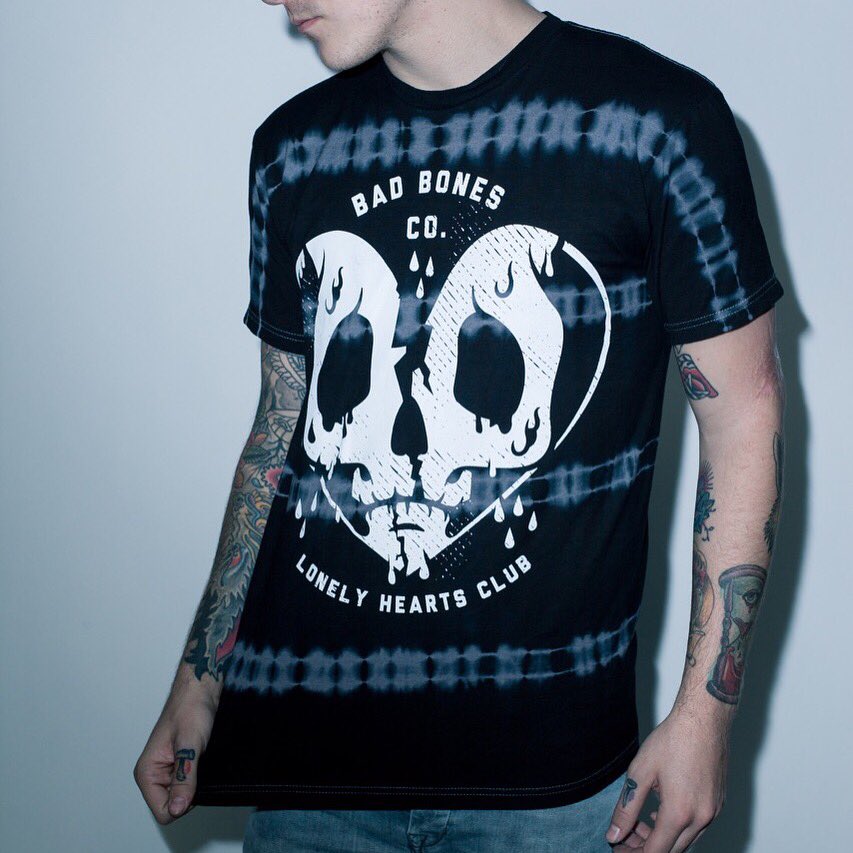BadBonesCo's tweet photo. Still a few 'Lonely Hearts Club' tees left in stock /// https://t.co/VL4fZMlb8t https://t.co/RN1em7g0Oj