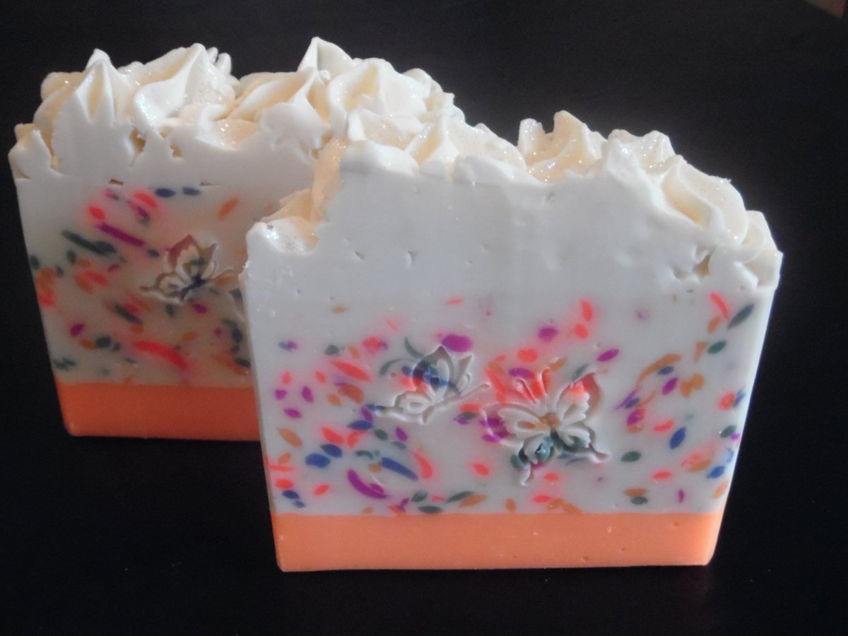 butterfliessoap's tweet photo. Jamaica Me Crazy Type Soap, Handcrafted Soap, Unique Gift, Natur… https://t.co/T0iFXgyge3 #craftshout #JanuaryTrends https://t.co/D0vz6tQlY2
