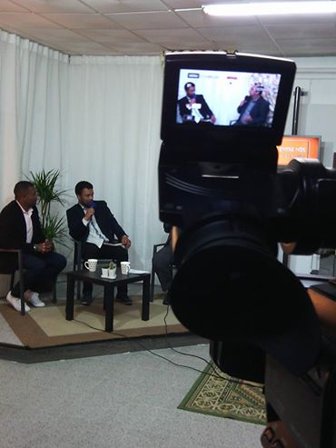 Oasis_TV's tweet photo. esta no ar https://t.co/86M7Xi4iRi