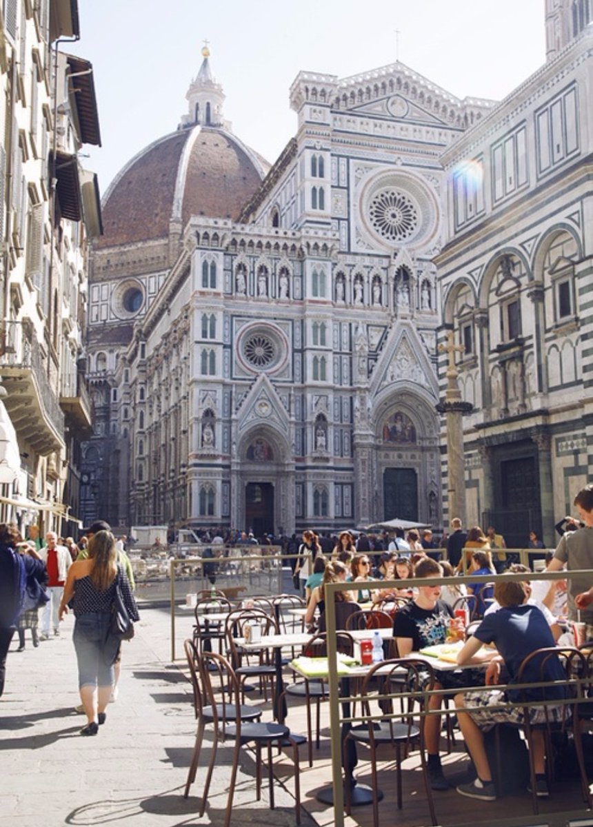 Adventurefull_'s tweet image. Take me to italy🌉⛵