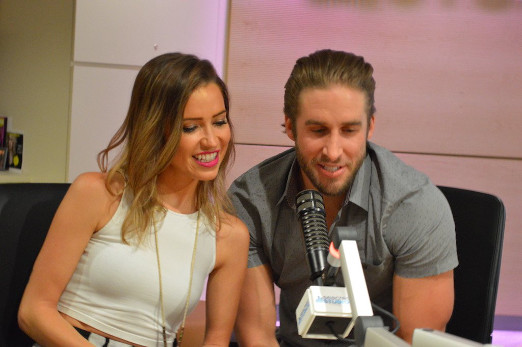 NoMakeUp - Kaitlyn Bristowe - Shawn Booth - Fan Forum - General Discussion - #5 - Page 17 CgWvjFyWQAEsYBs