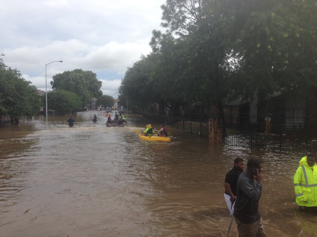 Boat rescues at Arbor Court apartments. #houstonflood #KHOUweather