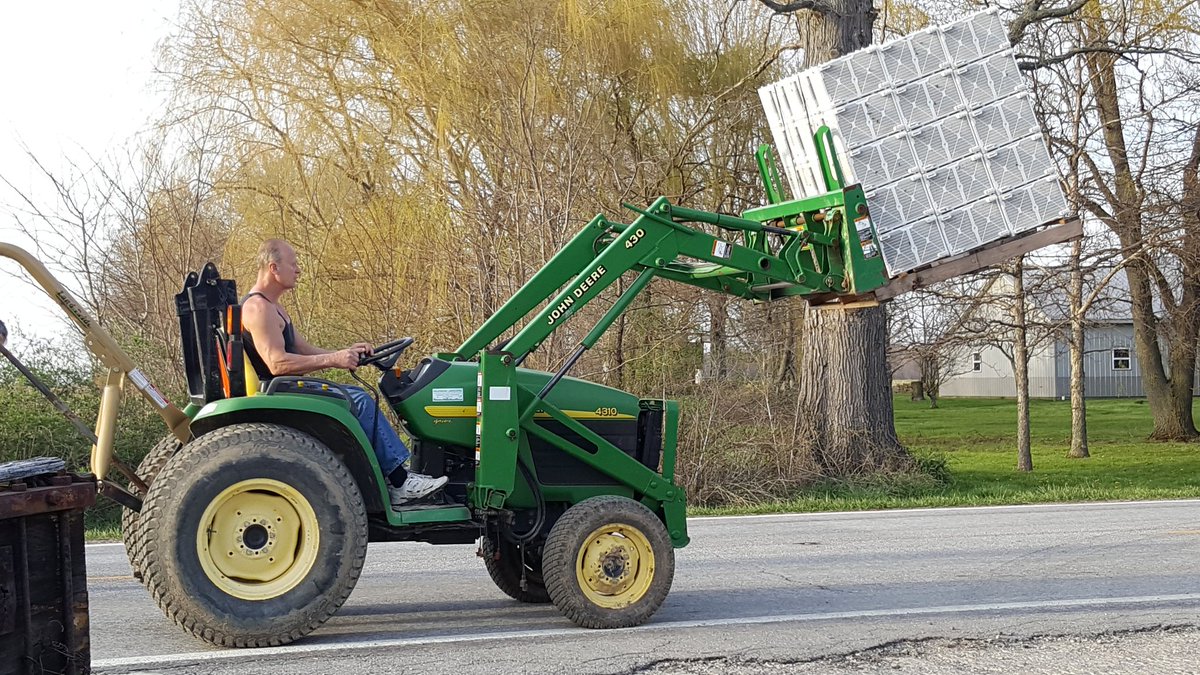 qrcltd's tweet image. Packages starting to arrive at QRC #packagebees  #honeybee #honey