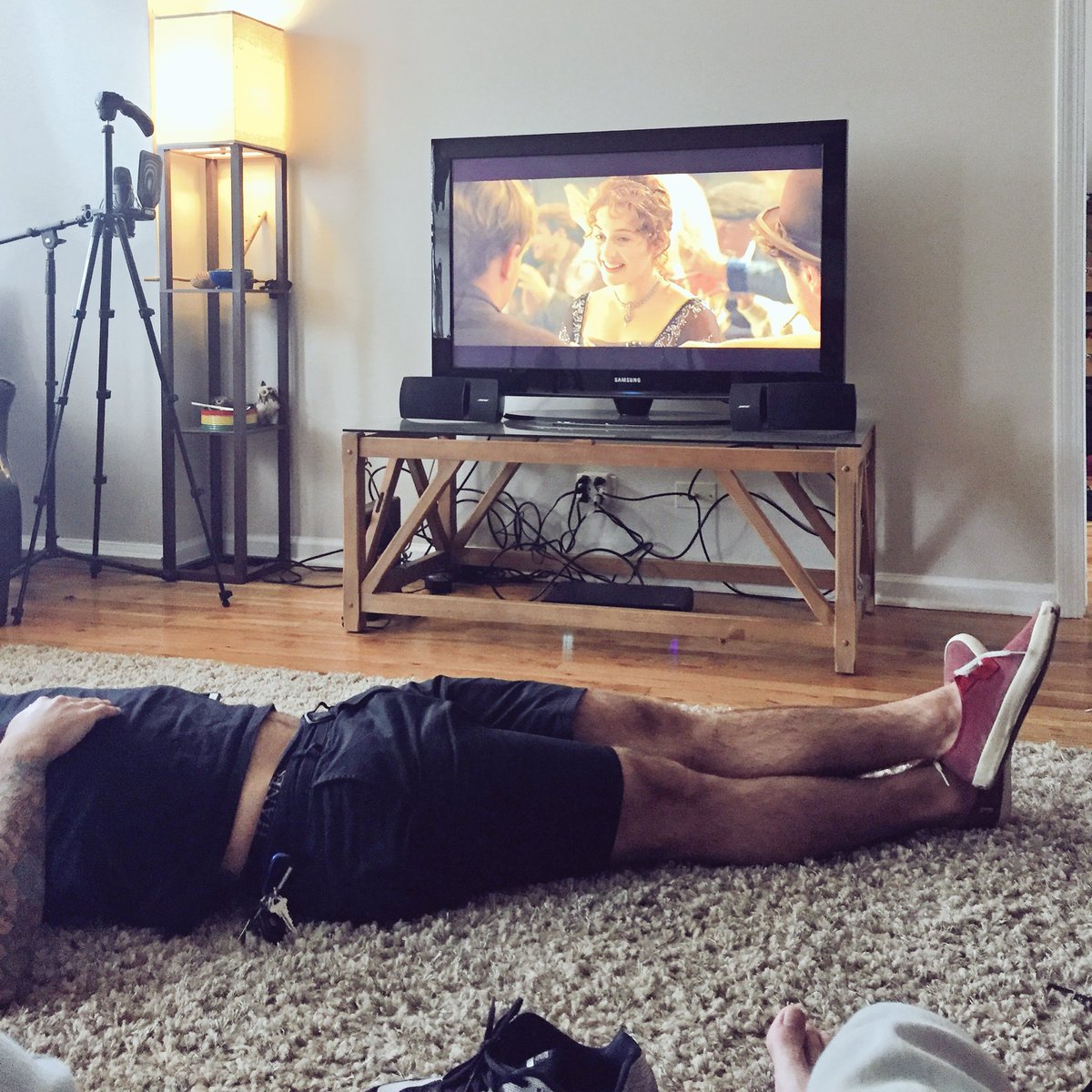massesofficial's tweet photo. Pre-practice hangs. Watching titanic. Rage cage. https://t.co/DdQudeY2hJ