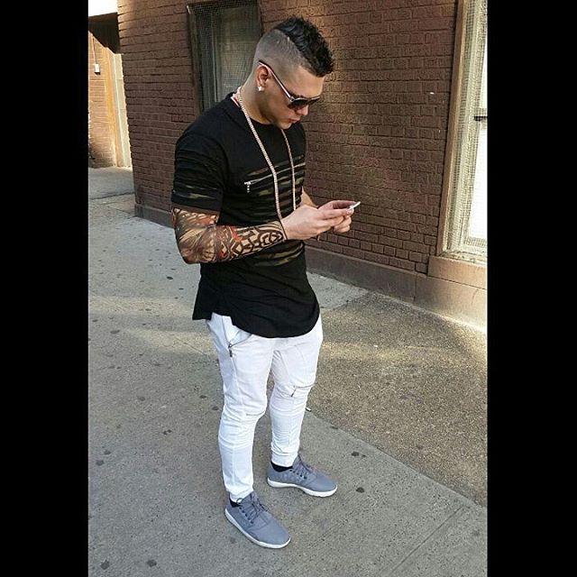 LaTerapiaMusic's tweet photo. Humilde Con El Humilde
Guillao Con El Guillao 
! 😏😏😏 ! https://t.co/SSYfIjfPx1