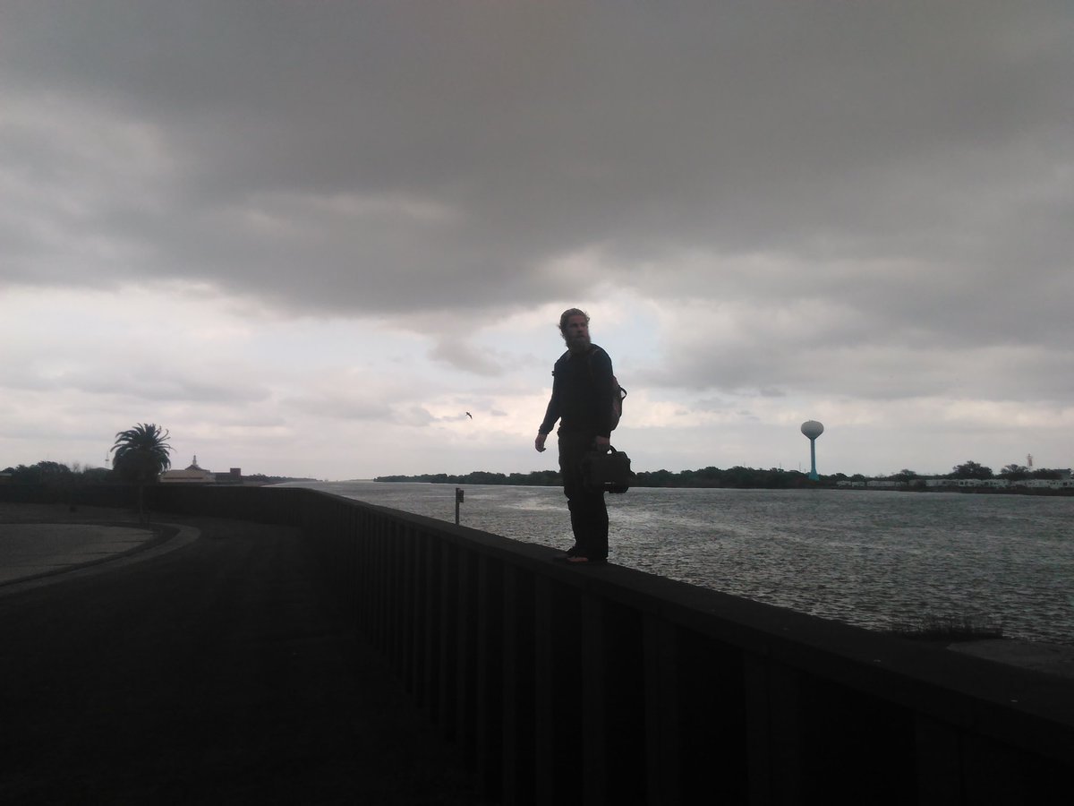 DefiGoFetch's tweet image. L&apos;orage approche
#defigofetch #expedition #aventure #kayak #orage