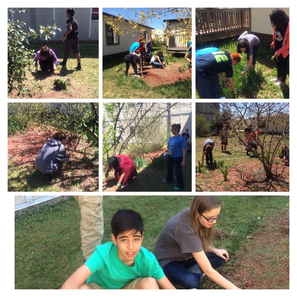 TangieScales's tweet photo. Thank you Ms. Arnold. #Studentservicelearning #beautifulday #Studentsworkinghard https://t.co/aGUV9UYS85