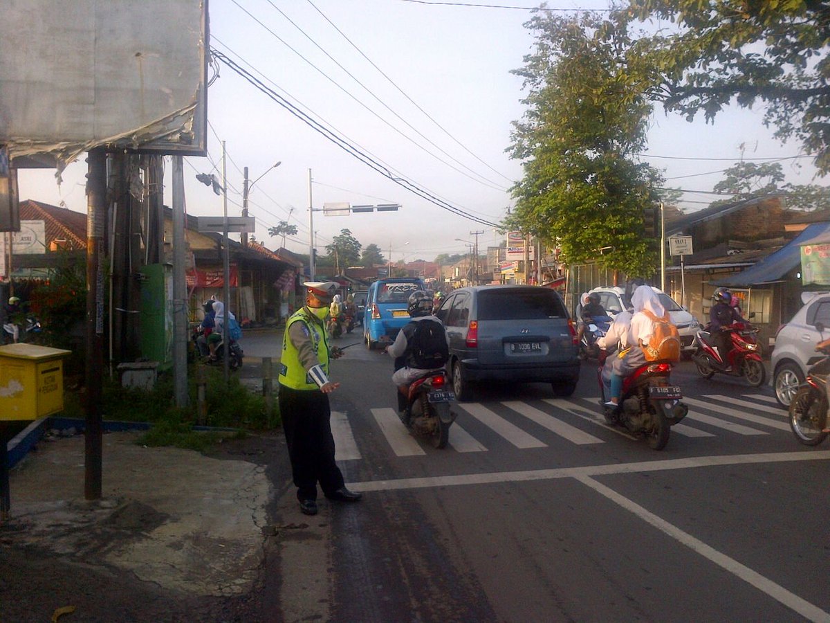 TMC Polres Bogor tweet media