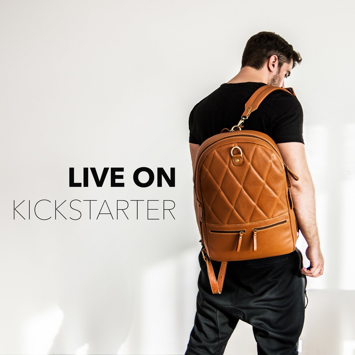 Chivotedesign's tweet photo. This might be the coolest backpack ever! Live on kickstarter! https://t.co/VHyM81V1f2 https://t.co/TK7fzCkTwJ
