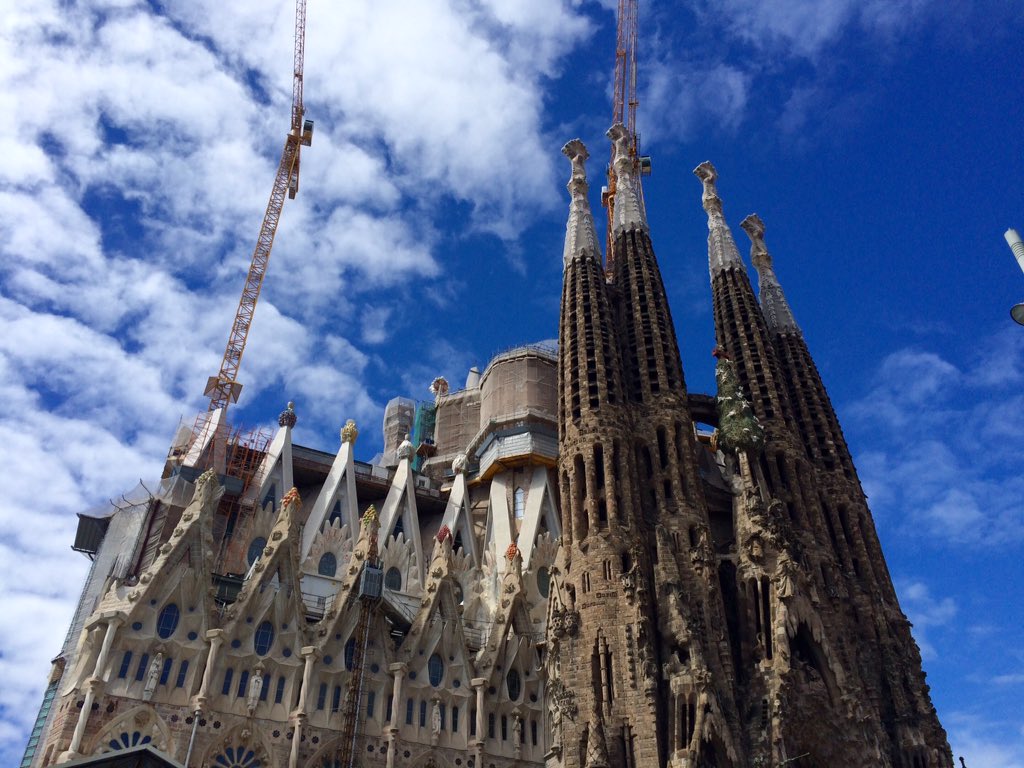 TarpSpanish's tweet photo. La hermosa Sagrada Familia #THSBarcelona2016 https://t.co/8pZGToU3ya