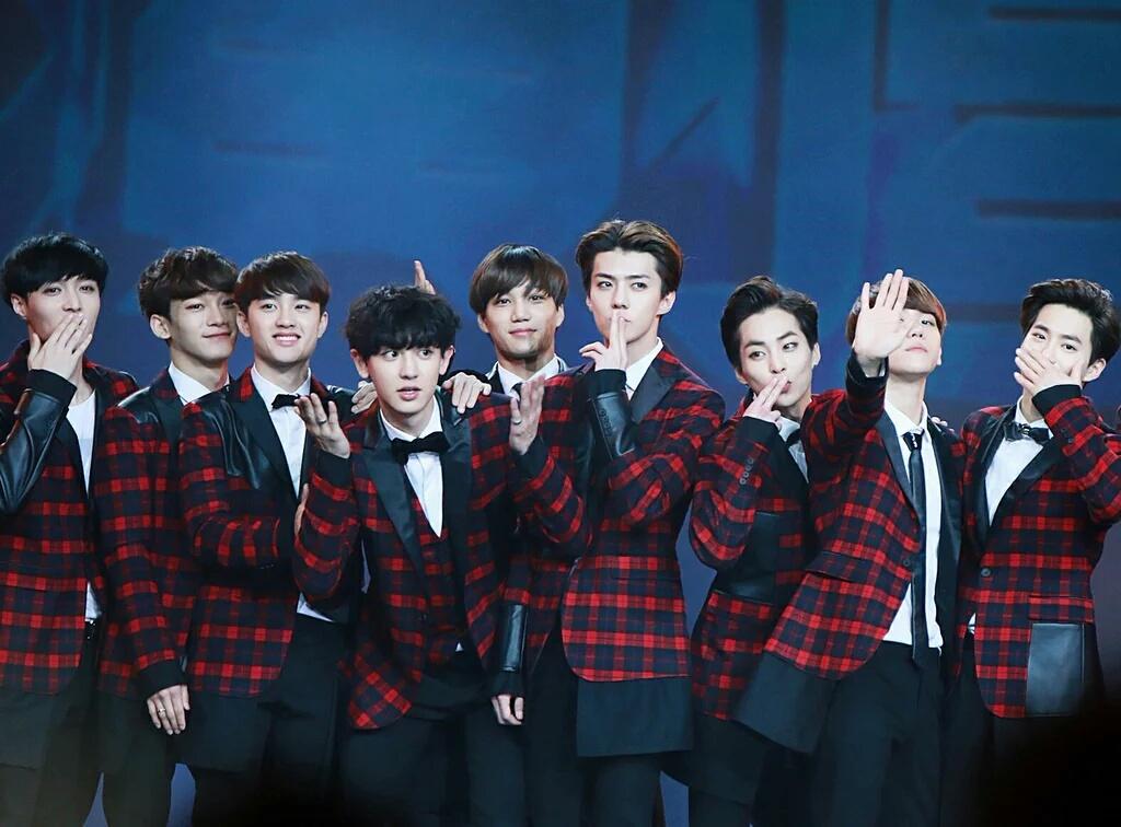 nvivosem's tweet photo. EXO https://t.co/HawhDz3wdv