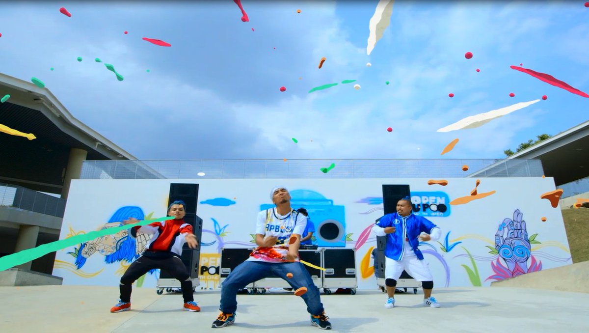 MDLZ's tweet photo. .@Oreo bridges cultures & people thru art, music & dance. #OpenUpWithOreo https://t.co/JYXYwIhE9n https://t.co/N3Upbi1GsC