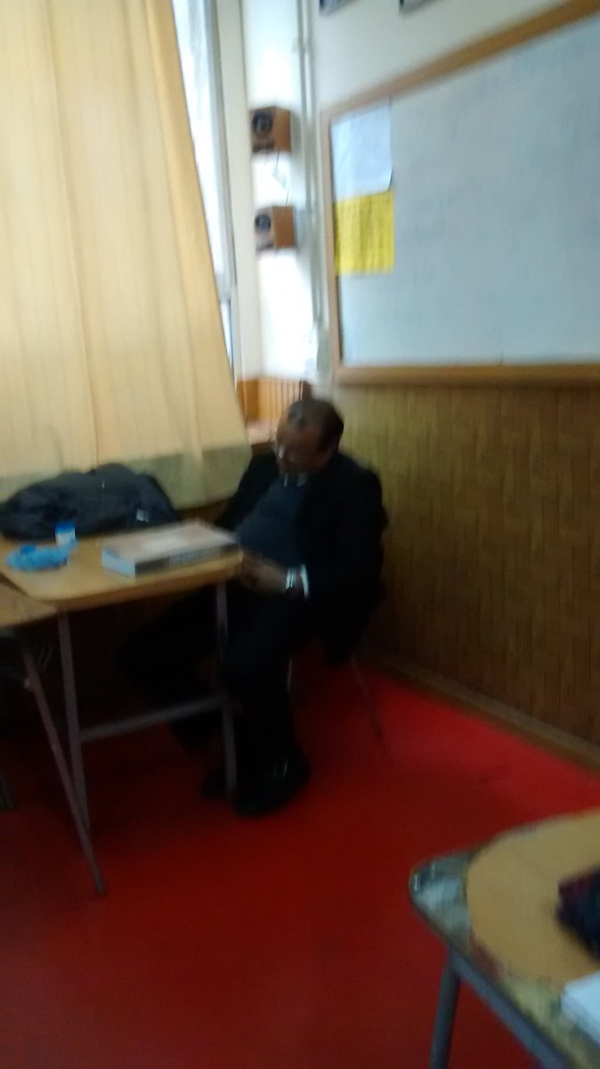 nachin1285's tweet photo. #JaidefinichonLIVE como cuando el profe de matemáticas se queda dormido 😂😂😂😂😂 https://t.co/GMIIunzrLk