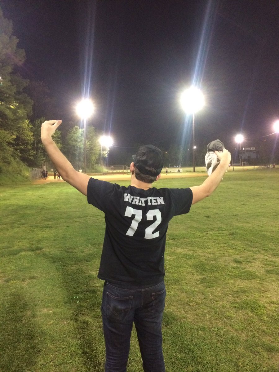 hearcharlie's tweet photo. Brett's gonna hold down the kickball fort while poppa is away https://t.co/InpkQXa1Yg