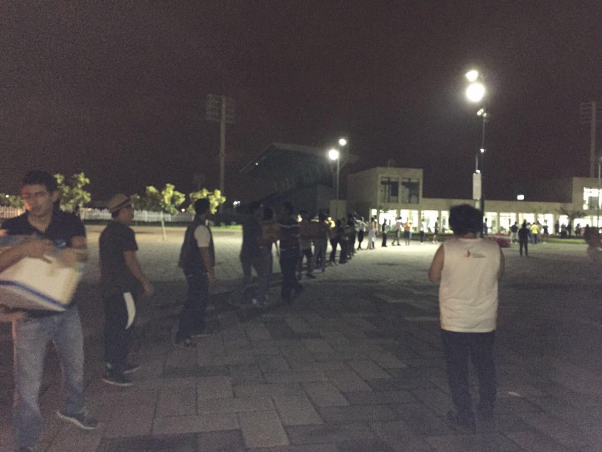 DeporteEc's tweet image. ¡Más unidos que nunca! En Guayaquil, Ministro @xavierenderica y pesistas continúan jornada #EcuadorListoYSolidario