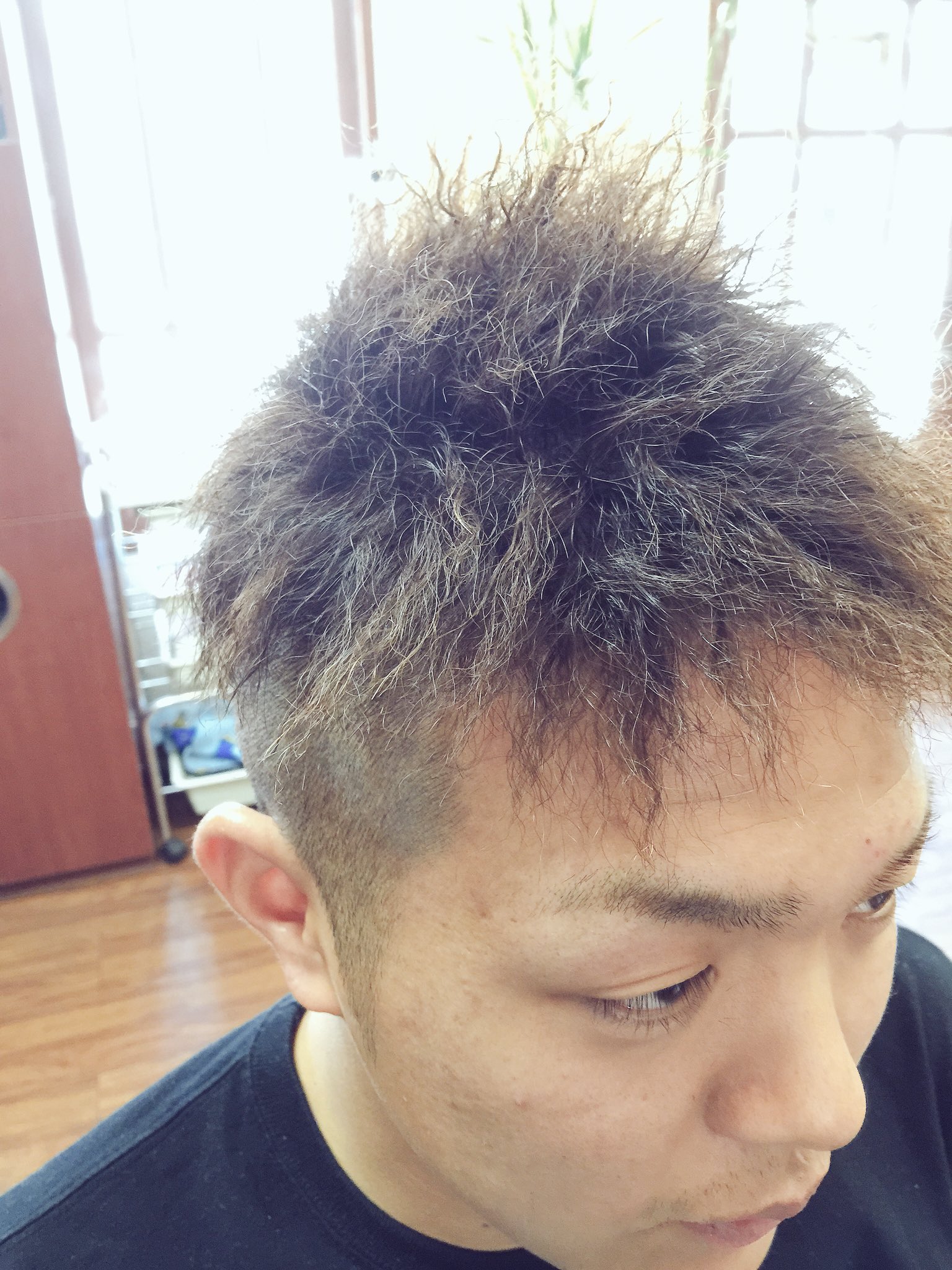 ট ইট র アンズグラッド スタイリングも簡単 ツーブロツイストパーマ メンズヘア ツイストパーマ ট ইট র アンズグラッド スタイリングも簡単 ツーブロツイストパーマ メンズヘア ツイストパーマ