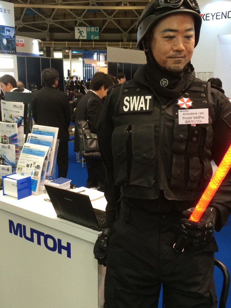 BarryAder's tweet photo. Great 3D printing color display #ProJet660 #DMSNagoya by Mutoh @3dsystemscorp https://t.co/FkDwim8Ma7