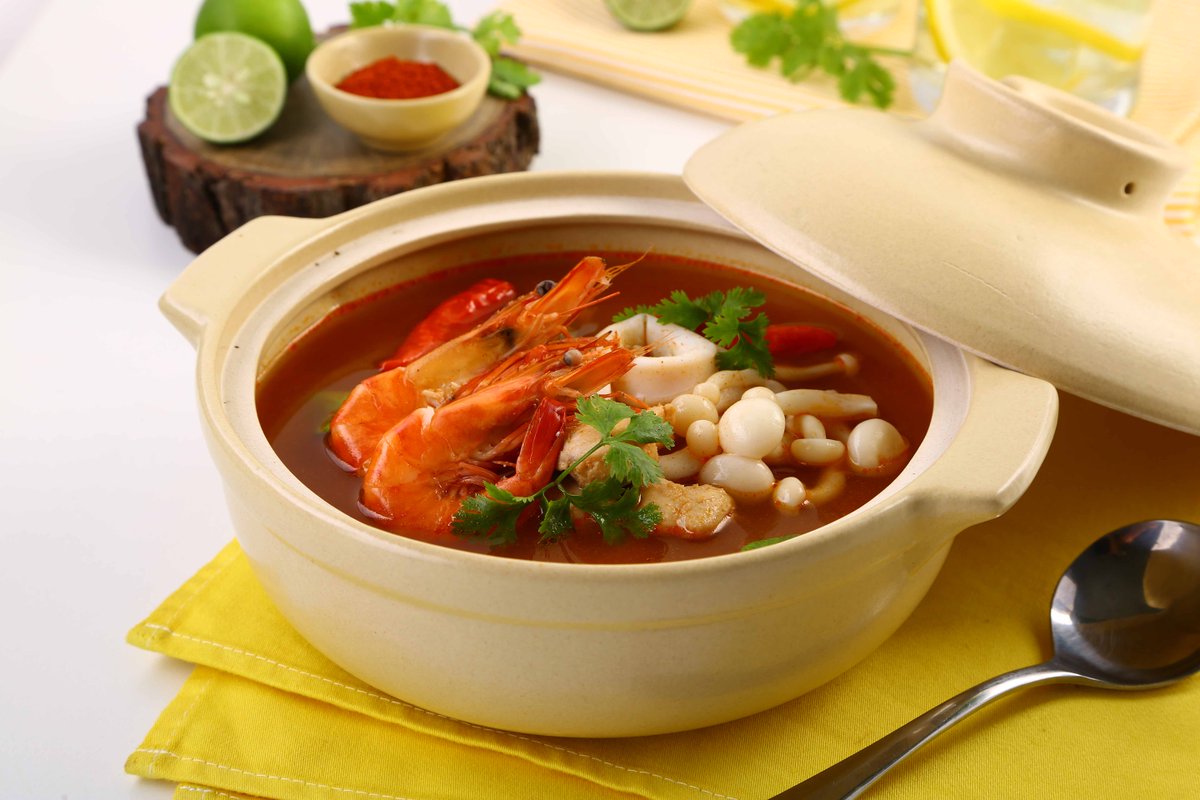 SeleraID's tweet photo. Tom Yum Seafood yang pedas dan segar dan nikmat ini pas untuk sajian makan siang kali ini! https://t.co/mhKRa8DJYW https://t.co/lkIKlCiSm6